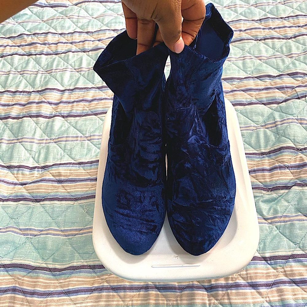 Women’s suede ankle boots